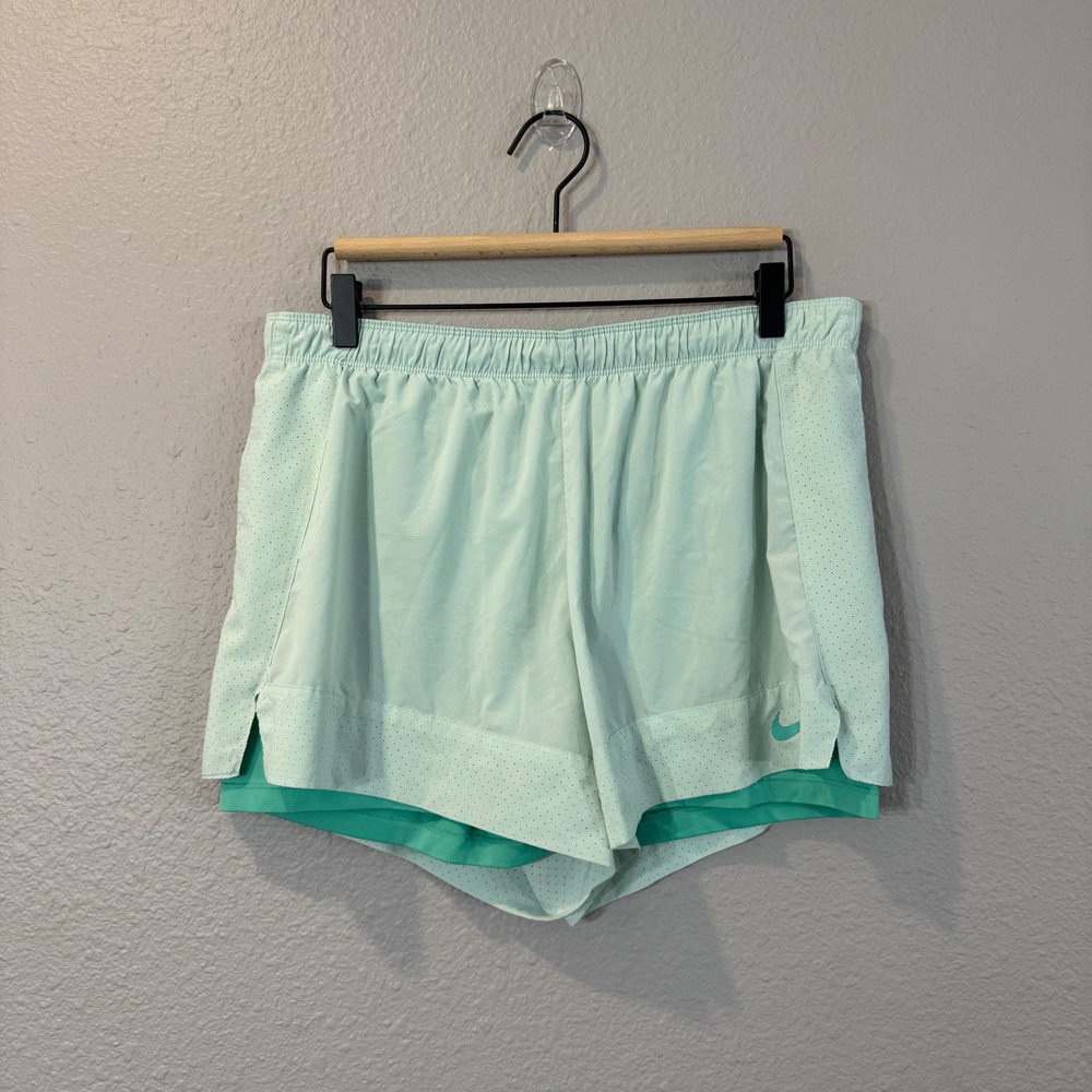 Nike Women's Size XL Green 2-in-1 Dri-FIT Perforated Running Shorts 891939-357